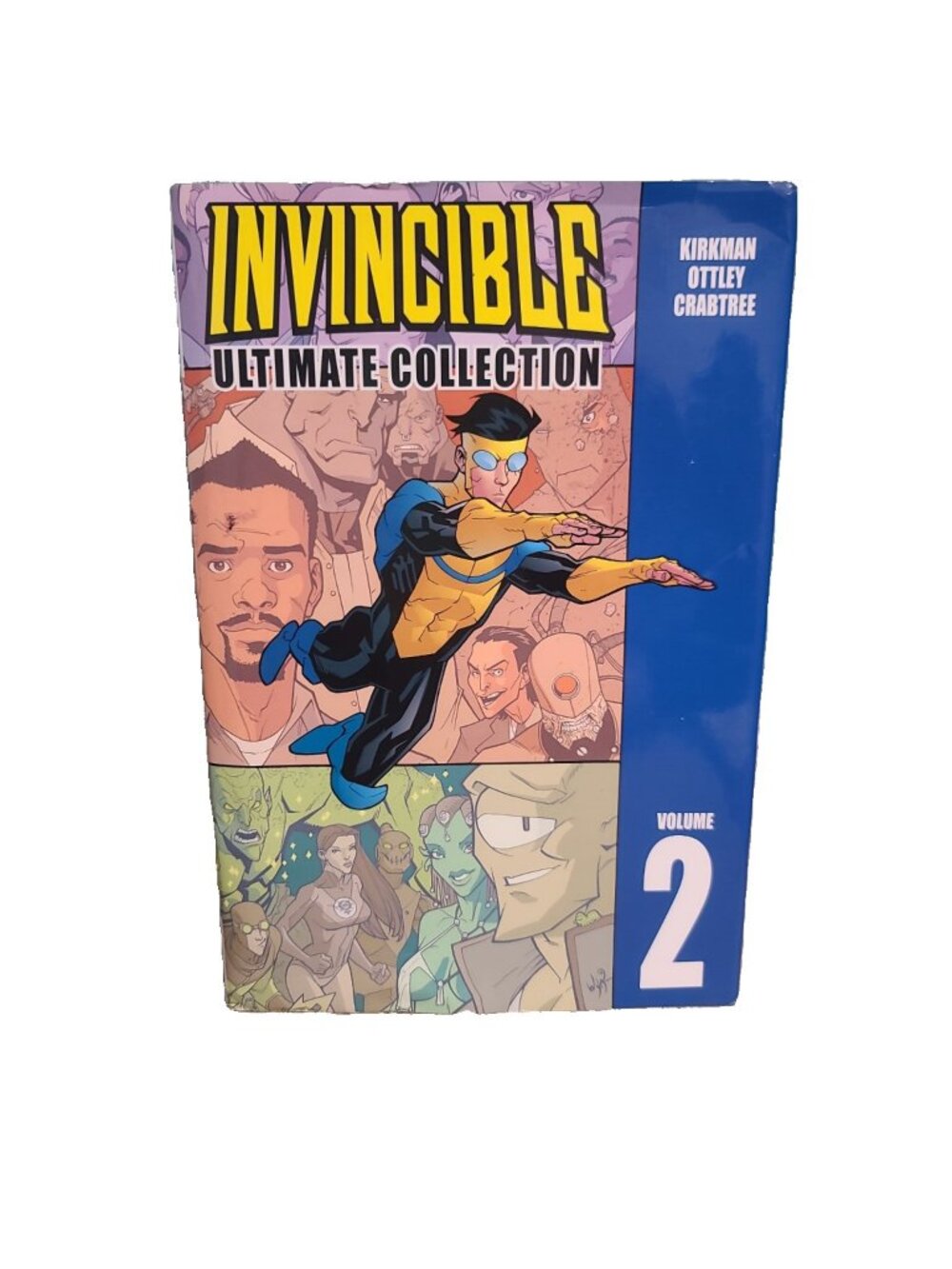 IMAGE COMICS Invincible: The Ultimate Collection Volume 2 Graphic Novel Blue